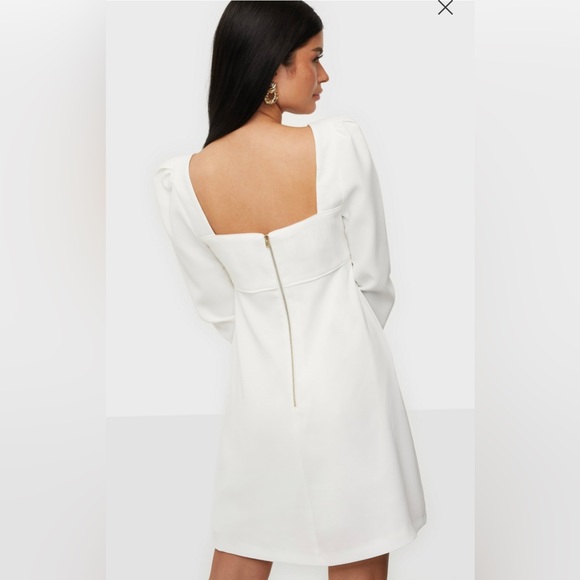 WHITE puff sleeve dress - Picture 2 of 4